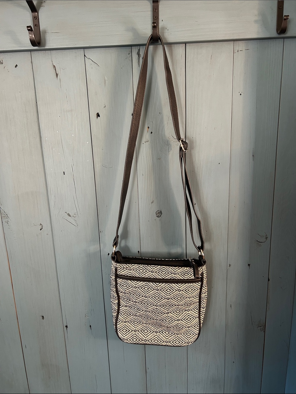 Bueno Black & White Diamond-Pattern Crossbody Bag with Multiple Zipper Pockets